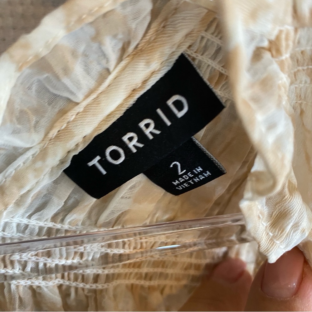 Torrid Surplice Sleeveless Top - Picture 11 of 16